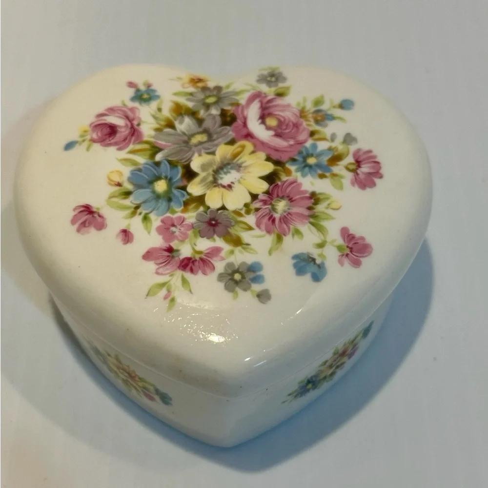 Floral Heart-Shaped Decorative Box